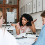 Hälsosamt att gnälla på jobbet – så gnäller du rätt